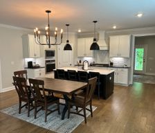 United States Alabama Auburn vacation rental compare prices direct by owner 36775210