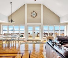 United States New York Saratoga Springs vacation rental compare prices direct by owner 34145408