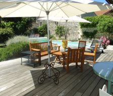 France Provence-Alpes-Côte d'Azur Valréas vacation rental compare prices direct by owner 4396713