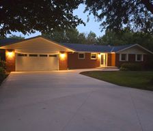 United States Kansas Manhattan vacation rental compare prices direct by owner 36852778