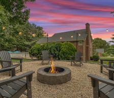 United States North Carolina High Point vacation rental compare prices direct by owner 36853931