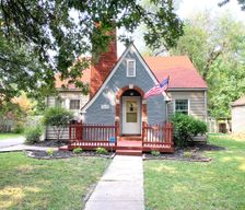 United States Kansas Topeka vacation rental compare prices direct by owner 11402837