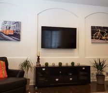 United States Illinois Hoffman Estates vacation rental compare prices direct by owner 481500
