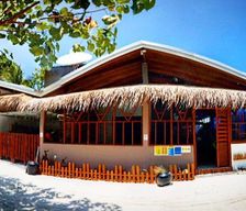 Maldives North Central Province Thulusdhoo vacation rental compare prices direct by owner 13831320