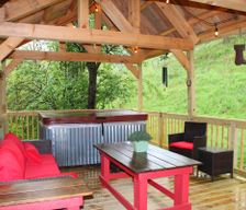 United States North Carolina Clyde vacation rental compare prices direct by owner 2638794