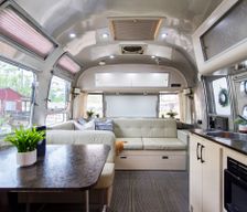 United States Kentucky Louisville vacation rental compare prices direct by owner 2617532