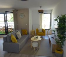 France Île-de-France Colombes vacation rental compare prices direct by owner 26415373