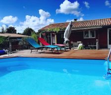 France Nouvelle-Aquitaine Linxe vacation rental compare prices direct by owner 6449800