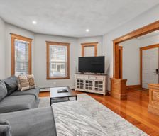 United States Massachusetts Medford vacation rental compare prices direct by owner 9637316