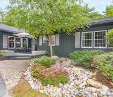 United States New York Lake George vacation rental compare prices direct by owner 11675224