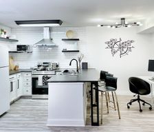 United States California Fresno vacation rental compare prices direct by owner 11144808