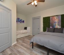 United States Texas Houston vacation rental compare prices direct by owner 26465333