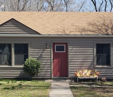 United States Kansas Topeka vacation rental compare prices direct by owner 11663879