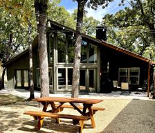 United States Texas Pottsboro vacation rental compare prices direct by owner 26469003