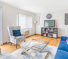 United States Illinois Des Plaines vacation rental compare prices direct by owner 13232924