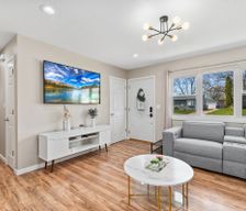 United States Iowa Bettendorf vacation rental compare prices direct by owner 12430999