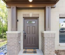 United States South Carolina Greenville vacation rental compare prices direct by owner 13089432