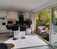 France Provence-Alpes-Côte d'Azur Sainte-Maxime vacation rental compare prices direct by owner 13379258
