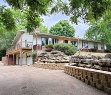 United States Kansas Lawrence vacation rental compare prices direct by owner 23647657