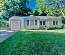United States Kansas Topeka vacation rental compare prices direct by owner 23664101