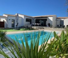 France Nouvelle-Aquitaine Saint-Xandre vacation rental compare prices direct by owner 24170097