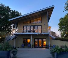 United States Kansas Lawrence vacation rental compare prices direct by owner 25016506