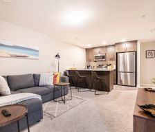 Canada Alberta Calgary vacation rental compare prices direct by owner 24257088