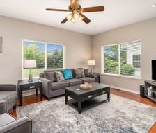 United States Illinois Aurora vacation rental compare prices direct by owner 24559061