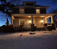 United States Iowa Davenport vacation rental compare prices direct by owner 25584220