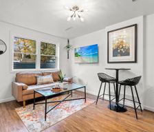 United States Iowa Iowa City vacation rental compare prices direct by owner 32464553