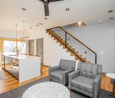 United States Arkansas Bentonville vacation rental compare prices direct by owner 29701199