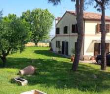 Italy Marche Case Bruciate vacation rental compare prices direct by owner 3946591