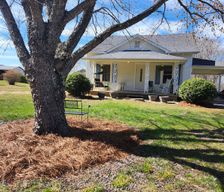 United States North Carolina Walnut Cove vacation rental compare prices direct by owner 28858733