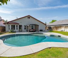 United States California Bakersfield vacation rental compare prices direct by owner 26634536
