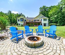 United States Maine Standish vacation rental compare prices direct by owner 27137197