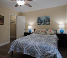 United States California Fresno vacation rental compare prices direct by owner 28808627