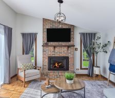 United States Illinois Glen Ellyn vacation rental compare prices direct by owner 27601270