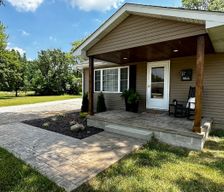 United States Illinois Sullivan vacation rental compare prices direct by owner 27149899