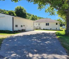 United States Iowa Decorah vacation rental compare prices direct by owner 28693797