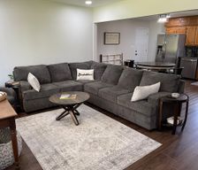 United States Kentucky Elizabethtown vacation rental compare prices direct by owner 28516365