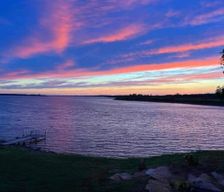 United States New York Massena vacation rental compare prices direct by owner 28879750