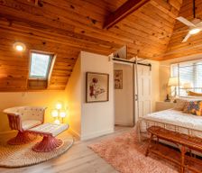 United States Massachusetts Norwood vacation rental compare prices direct by owner 28463456