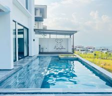 Vietnam Quảng Ninh Hạ Long vacation rental compare prices direct by owner 28565750