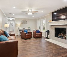 United States Texas Bryan vacation rental compare prices direct by owner 27690744