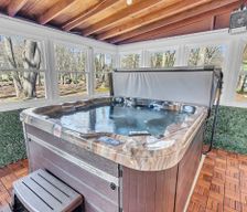 United States New York Suffern vacation rental compare prices direct by owner 29194734