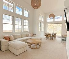 United States Hawaii Makaha Valley vacation rental compare prices direct by owner 32343957