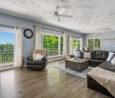 United States Illinois East Peoria vacation rental compare prices direct by owner 29175641