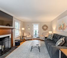 United States New York Syracuse vacation rental compare prices direct by owner 27912527