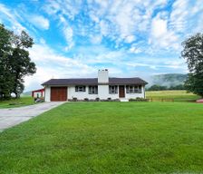 United States North Carolina Danbury vacation rental compare prices direct by owner 29442256