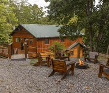 United States Tennessee Sevierville vacation rental compare prices direct by owner 38023493